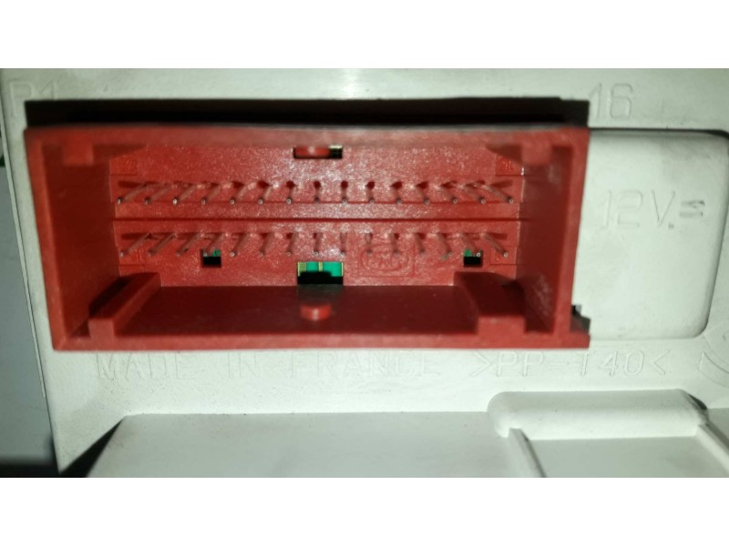 Recambio de pantalla multifuncion para renault megane ii classic berlina expression referencia OEM IAM 8200107839 NS20582475 SAG