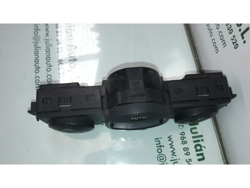 Recambio de mando climatizador para renault megane ii classic berlina expression referencia OEM IAM 8200070752  VALEO