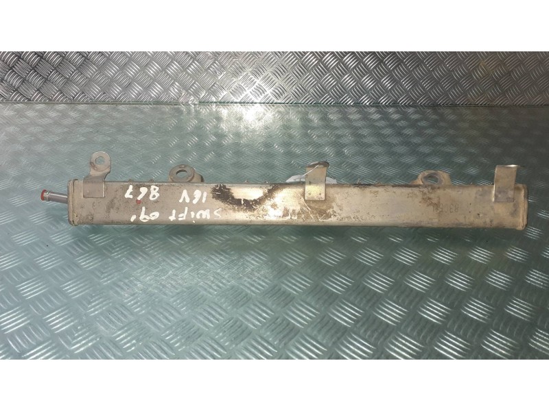 Recambio de rampa inyectora para suzuki swift berlina (mz) gl (5-ptas.) referencia OEM IAM 8306U  