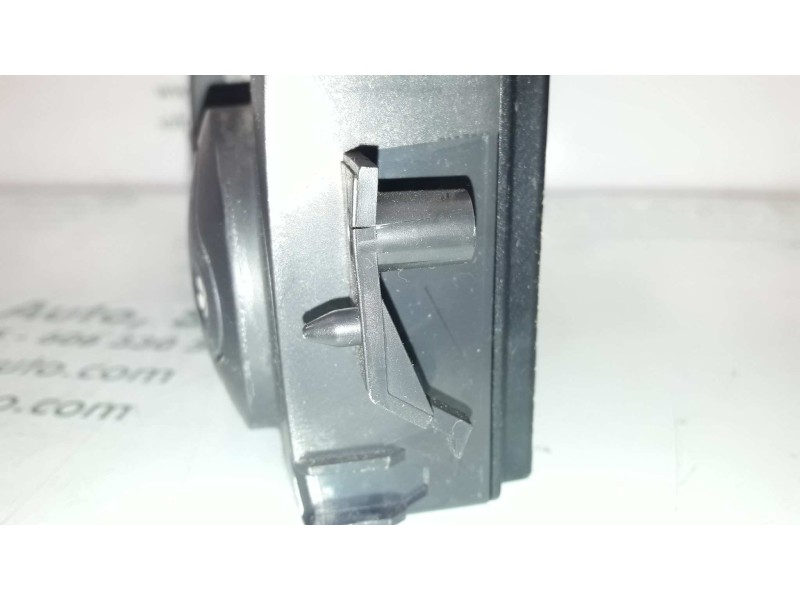 Recambio de mando climatizador para renault megane ii classic berlina expression referencia OEM IAM 8200070752  VALEO