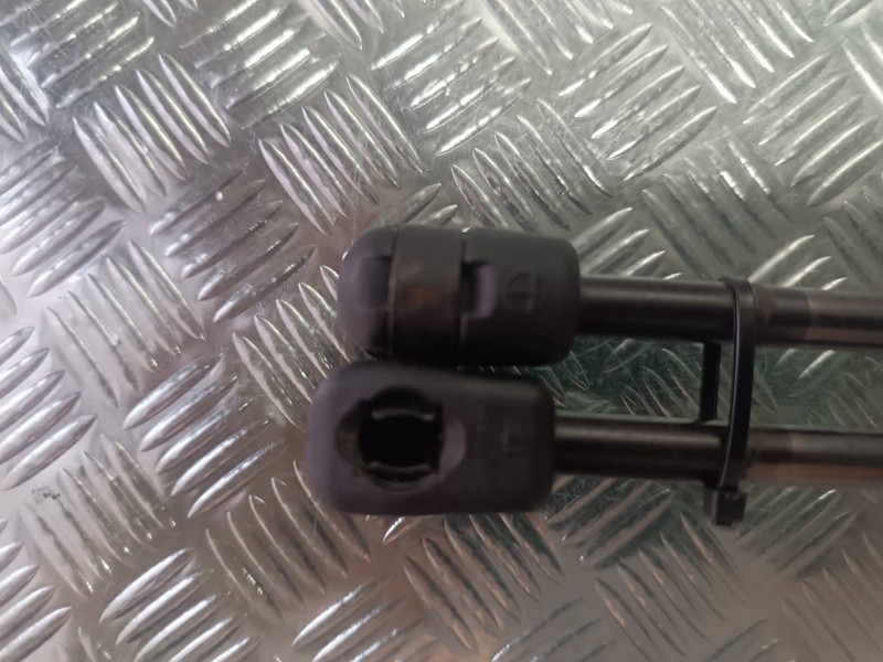 Recambio de amortiguadores maletero / porton para hyundai atos prime (mx) gl referencia OEM IAM 8178006010  8177006010