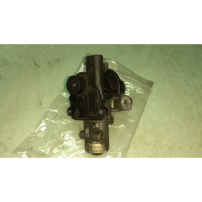 Recambio de valvula egr para renault clio ii fase ii (b/cb0) campus referencia OEM IAM 7003680600 8200282949 PIERBURG