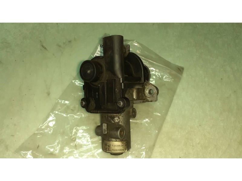 Recambio de valvula egr para renault clio ii fase ii (b/cb0) campus referencia OEM IAM 7003680600 8200282949 PIERBURG