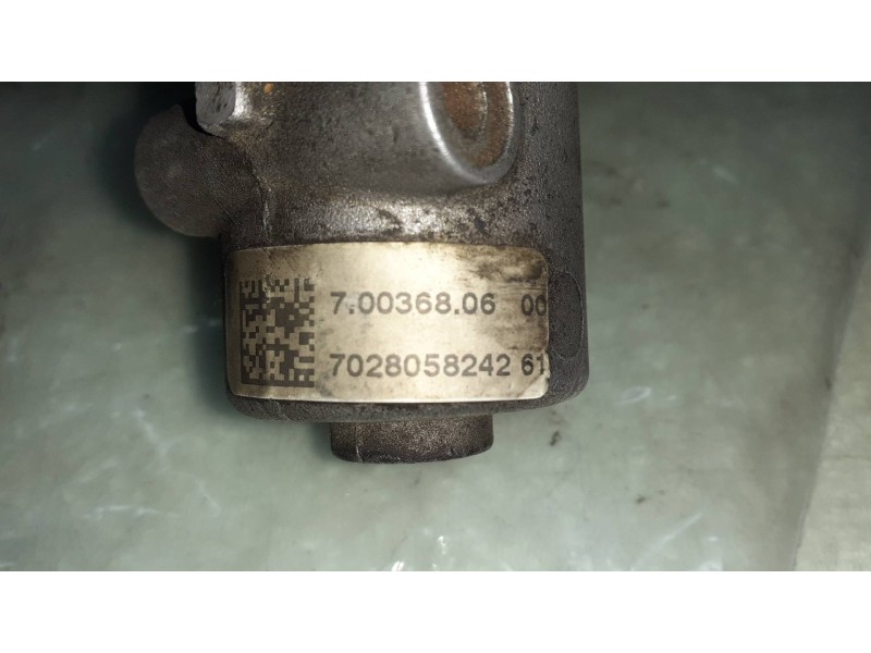 Recambio de valvula egr para renault clio ii fase ii (b/cb0) campus referencia OEM IAM 7003680600 8200282949 PIERBURG