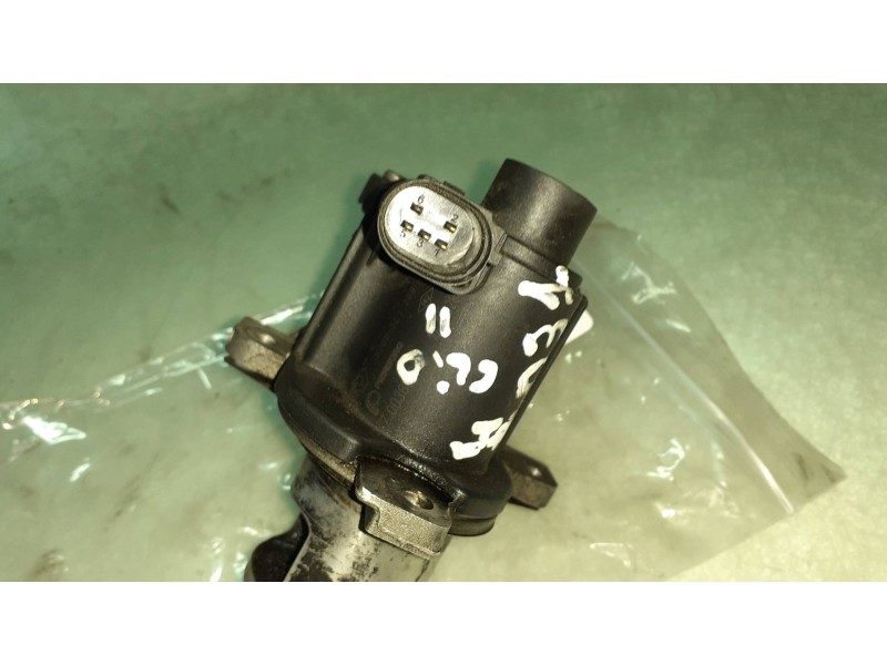 Recambio de valvula egr para renault clio ii fase ii (b/cb0) campus referencia OEM IAM 7003680600 8200282949 PIERBURG