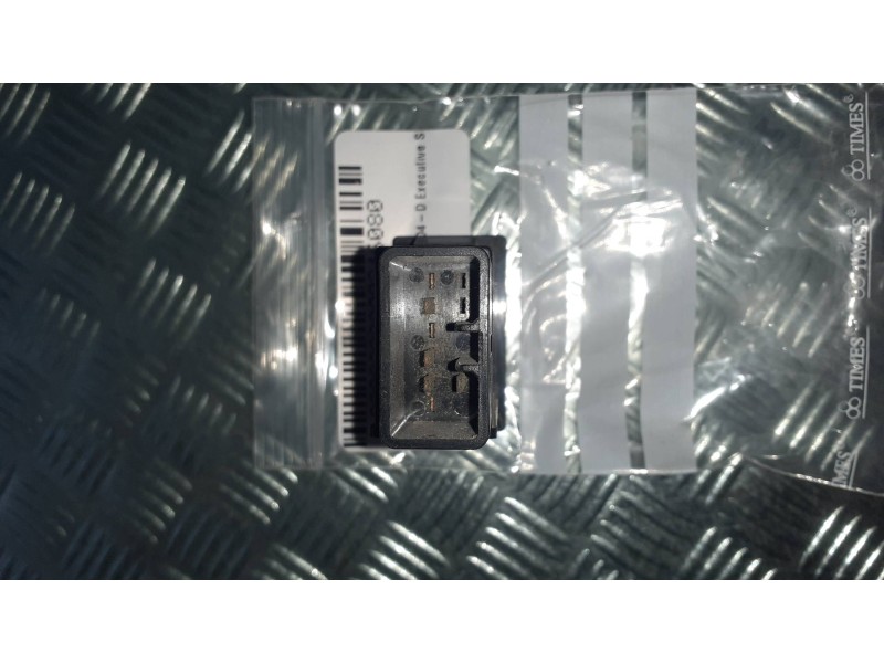 Recambio de interruptor para toyota avensis berlina (t25) 2.0 d4-d executive sedán (4-ptas) referencia OEM IAM TR8801 5481S4N TR