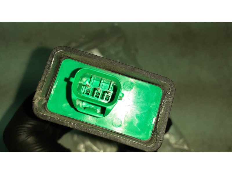 Recambio de cerradura puerta trasera derecha para volvo s40 berlina 1.9 d+ (85kw) referencia OEM IAM   VERDE