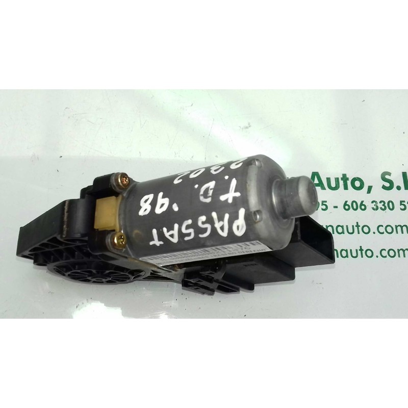 Recambio de motor elevalunas trasero derecho para volkswagen passat berlina (3b2) comfortline referencia OEM IAM 101438202 01308