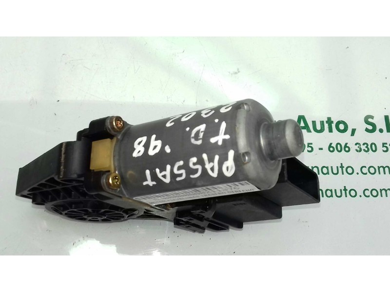 Recambio de motor elevalunas trasero derecho para volkswagen passat berlina (3b2) comfortline referencia OEM IAM 101438202 01308