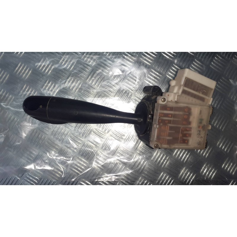 Recambio de mando luces para toyota yaris (ncp1/nlp1/scp1) 1.4 d-4d expo referencia OEM IAM 173648  