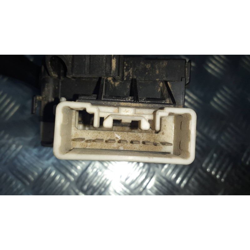 Recambio de mando luces para toyota yaris (ncp1/nlp1/scp1) 1.4 d-4d expo referencia OEM IAM 173648  