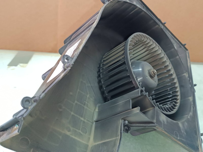 Recambio de ventilador calefaccion para nissan primera berlina (p12) acenta referencia OEM IAM 27200AV617  