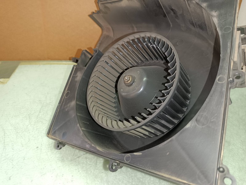 Recambio de ventilador calefaccion para nissan primera berlina (p12) acenta referencia OEM IAM 27200AV617  