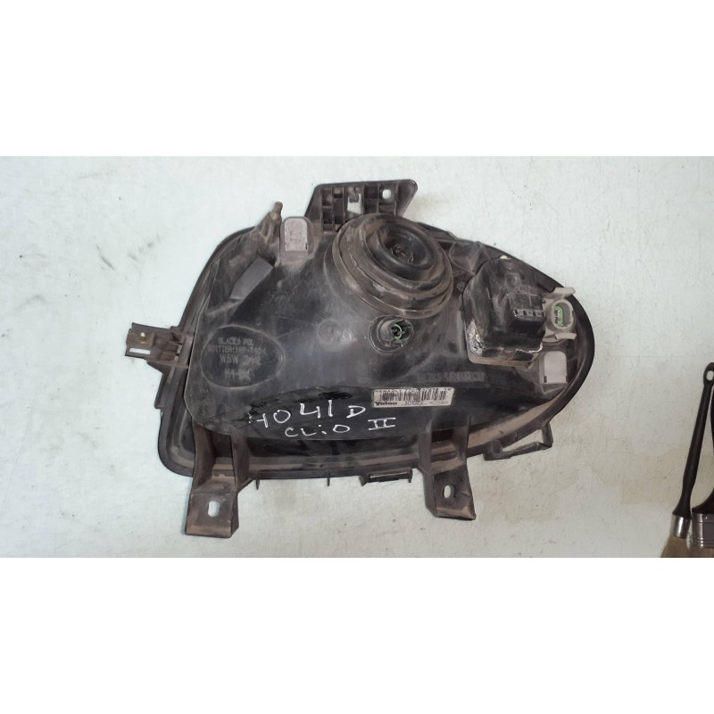 Recambio de faro derecho para renault clio ii fase i (b/cbo) 1.2 referencia OEM IAM 7701697618  67735101