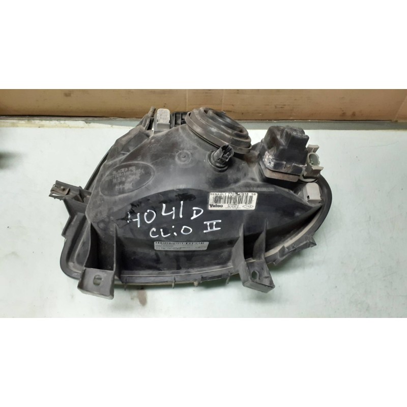 Recambio de faro derecho para renault clio ii fase i (b/cbo) 1.2 referencia OEM IAM 7701697618  67735101