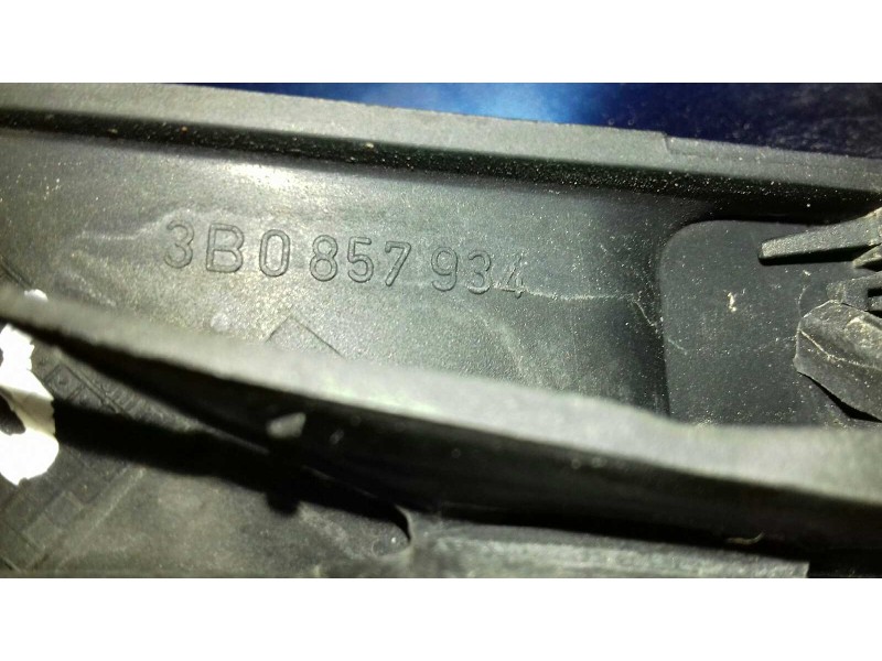 Recambio de retrovisor derecho para volkswagen passat berlina (3b2) comfortline referencia OEM IAM 3B0857934  ELECTRICO