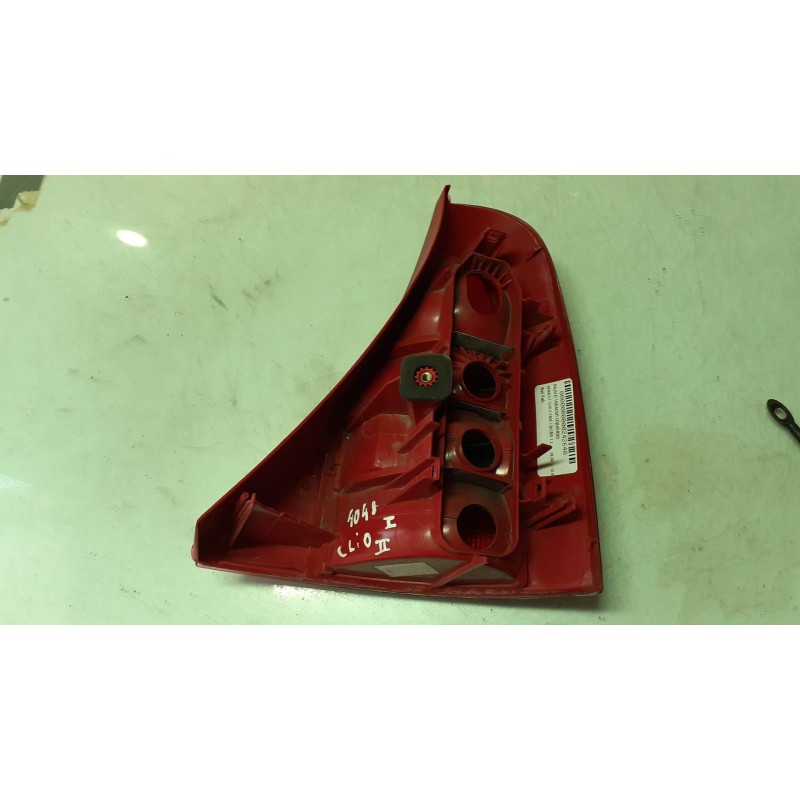 Recambio de piloto trasero izquierdo para renault clio ii fase i (b/cbo) 1.2 referencia OEM IAM   VALEO