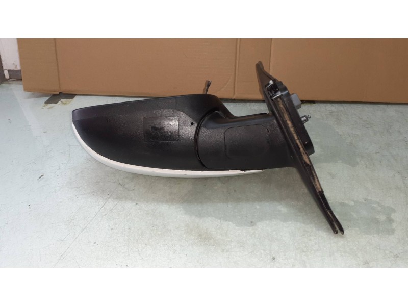 Recambio de retrovisor izquierdo para kia cee´d 1.6 crdi cat referencia OEM IAM 876101H255WD  ELECTRICO