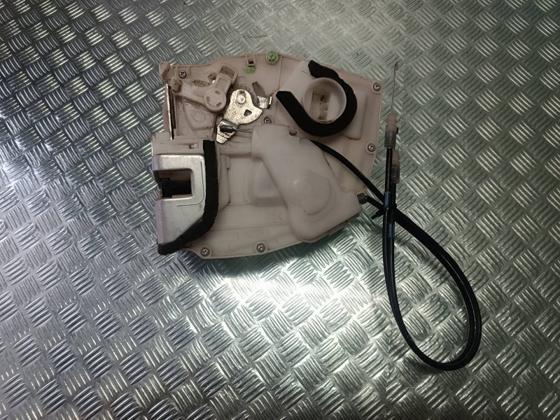 Recambio de cerradura puerta trasera derecha para suzuki sx4 rw (ey) gl referencia OEM IAM 8230179J21  