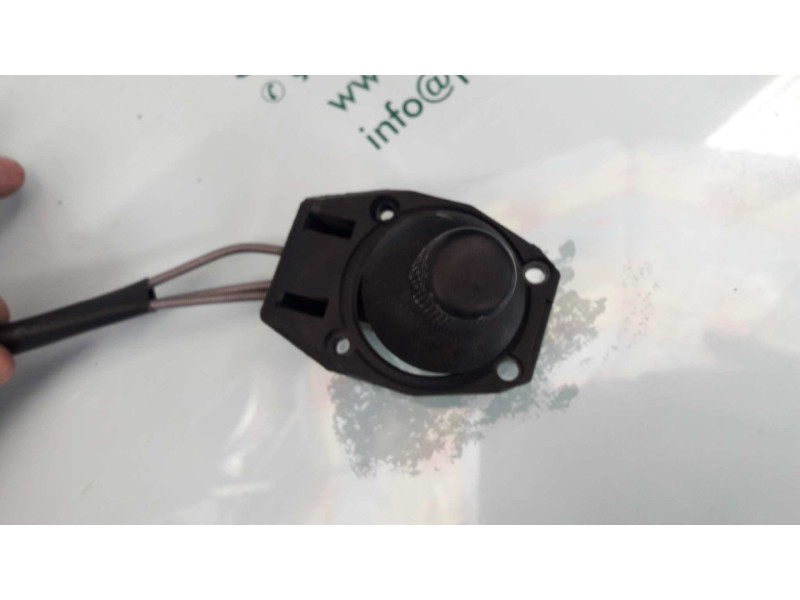 Recambio de retrovisor izquierdo para seat cordoba berlina (6l2) stella referencia OEM IAM 836193  MANUAL