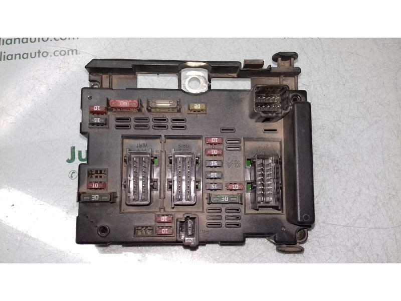 Recambio de caja reles / fusibles para peugeot 307 (s1) xr referencia OEM IAM 9643538180 BSM B2 DELPHI