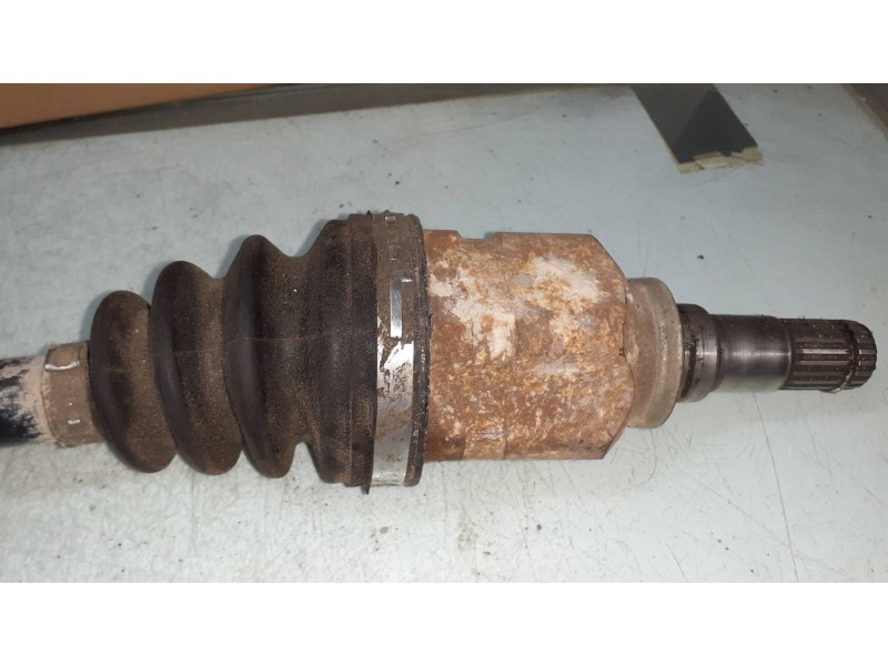 Recambio de transmision delantera derecha para toyota yaris live referencia OEM IAM 8250130595012 43410D180G 