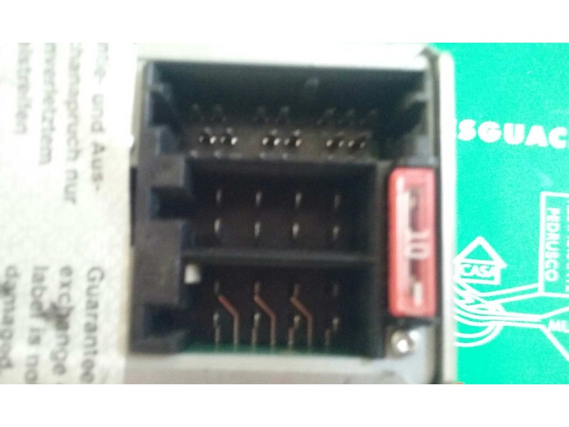 Recambio de sistema audio / radio cd para seat ibiza (6l1) fresh referencia OEM IAM 6L0035186C ALANA MP3 GRUNDIG