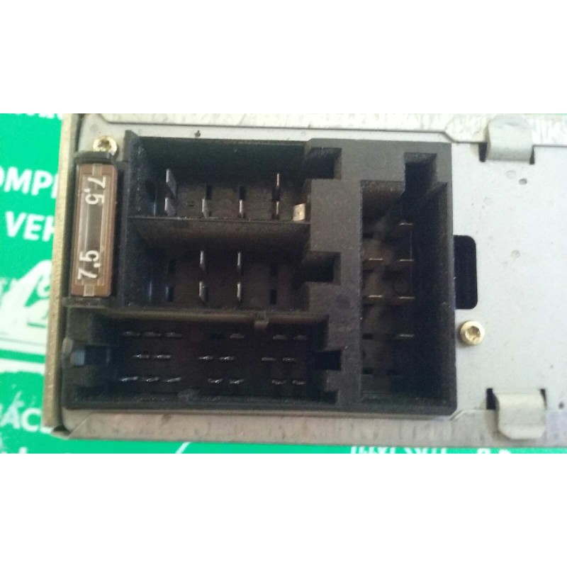 Recambio de sistema audio / radio cd para audi a4 avant (8e) 1.9 tdi (96kw) referencia OEM IAM 8E0035152 CHORUS GRUNDIG