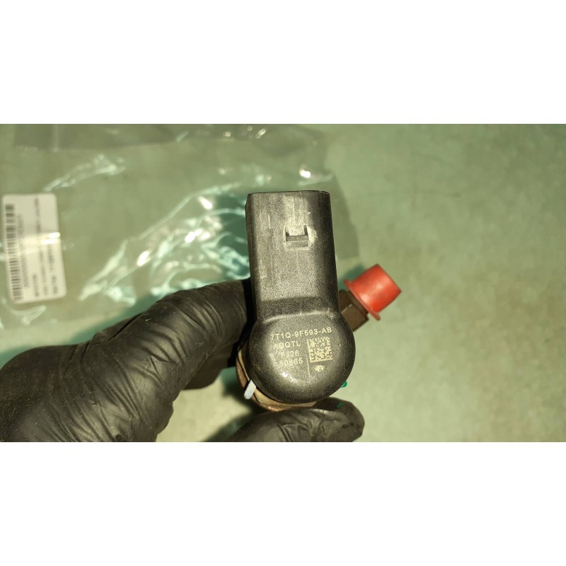 Recambio de inyector para ford tourneo connect (tc7) kombi b. corta (2006) referencia OEM IAM 7T1Q9F593AB ADQTL 