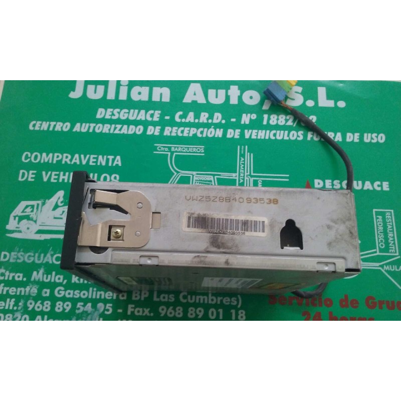 Recambio de sistema audio / radio cd para volkswagen golf iv berlina (1j1) básico referencia OEM IAM  CARGADOR CD 