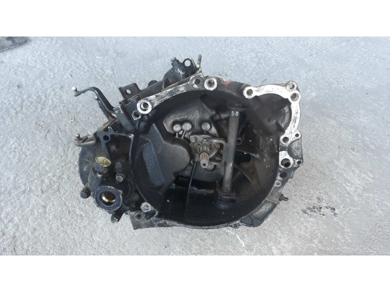 Recambio de caja cambios para citroen berlingo 1.9 d multivolumen referencia OEM IAM 20TA74  5 VELOCIDADES