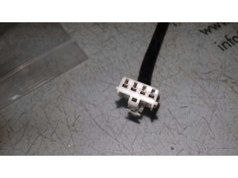 Recambio de sonda lambda para volvo s40 berlina 1.6 referencia OEM IAM 30611511  4 PINES