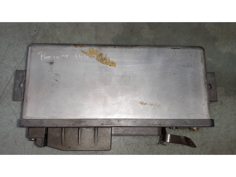 Recambio de centralita abs para porsche 944 referencia OEM IAM 92861811904 7428174 0265103013