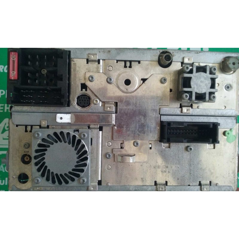 Recambio de sistema audio / radio cd para audi allroad quattro (4b5) 2.5 tdi (132kw) referencia OEM IAM 4B0035192H RADIO NAVIGAT