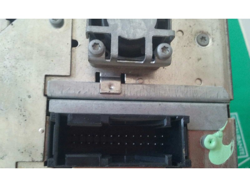 Recambio de sistema audio / radio cd para audi allroad quattro (4b5) 2.5 tdi (132kw) referencia OEM IAM 4B0035192H RADIO NAVIGAT