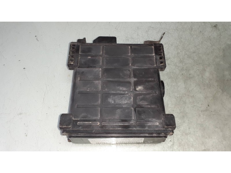 Recambio de centralita motor uce para mercedes-benz clase c (w201) berlina referencia OEM IAM 0025453632 0280800100 