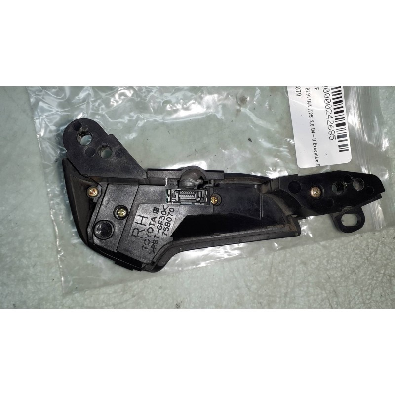 Recambio de mando volante para toyota avensis berlina (t25) 2.0 d4-d executive berlina (5-ptas.) referencia OEM IAM 75B070  