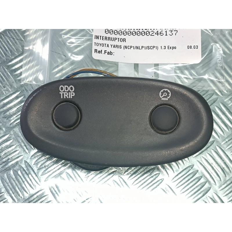 Recambio de interruptor para toyota yaris (ncp1/nlp1/scp1) 1.3 expo referencia OEM IAM  CONECTOR 3 PINES VELOCIMETRO