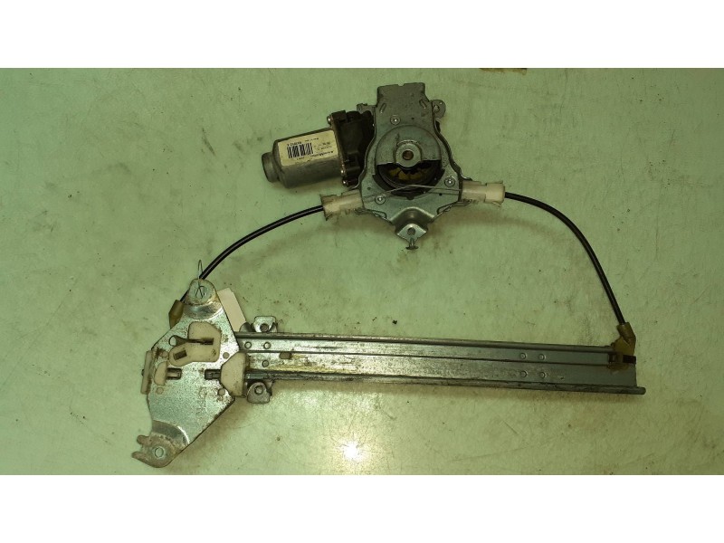 Recambio de elevalunas trasero derecho para nissan qashqai (j10) acenta referencia OEM IAM 402052A ARVINMERITOR ELECTRICO