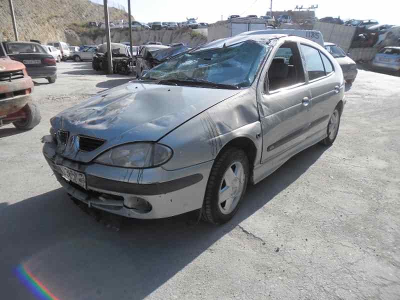 renault megane i classic (la0) del año 2000