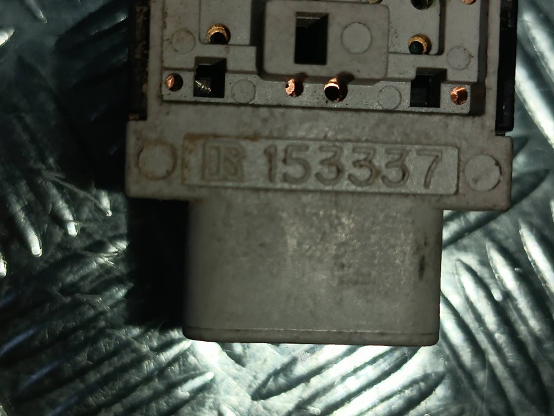Recambio de interruptor para toyota avensis berlina (t25) 2.0 d4-d executive sedán (4-ptas) referencia OEM IAM 153261 153337 CAL
