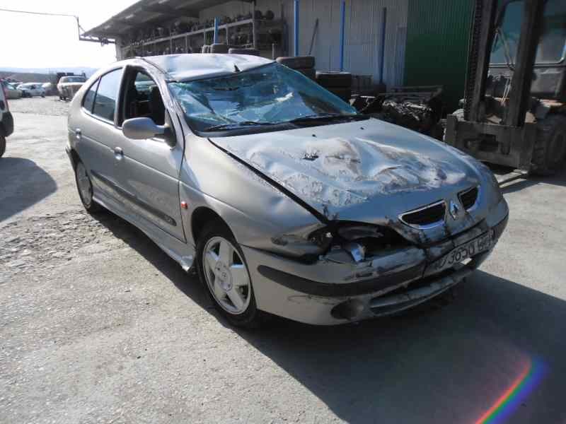 renault megane i classic (la0) del año 2000