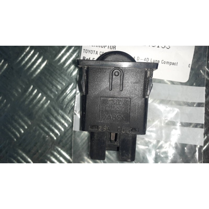 Recambio de interruptor para toyota corolla (e12) 1.4 d-4d luna compact referencia OEM IAM  CONECTOR 5 PINES ALTURA FAROS