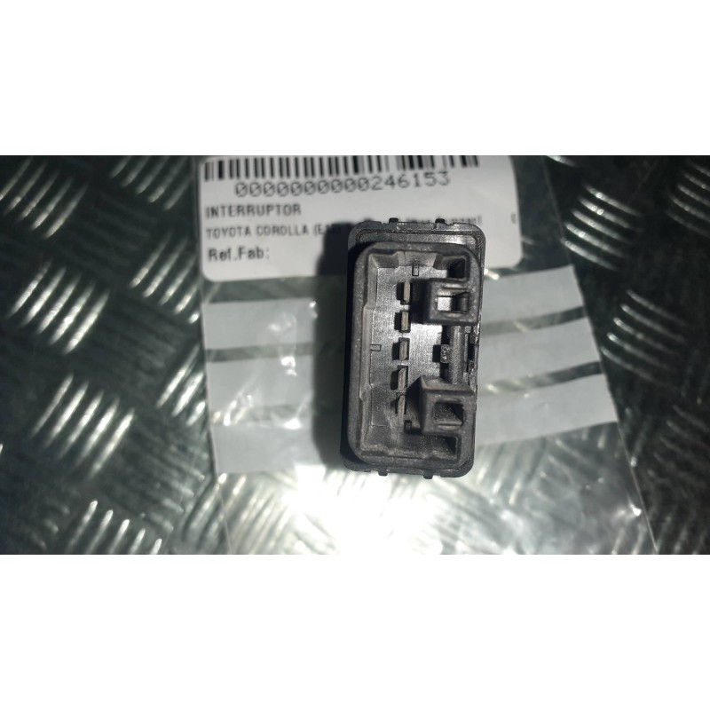 Recambio de interruptor para toyota corolla (e12) 1.4 d-4d luna compact referencia OEM IAM  CONECTOR 5 PINES ALTURA FAROS