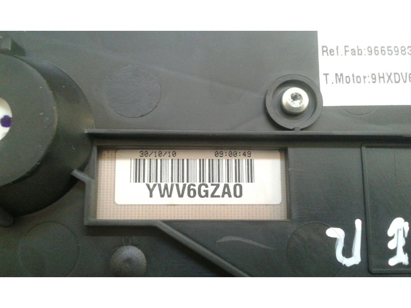 Recambio de cuadro instrumentos para peugeot partner kombi confort referencia OEM IAM 9665983780  MAGNETI MARELLI