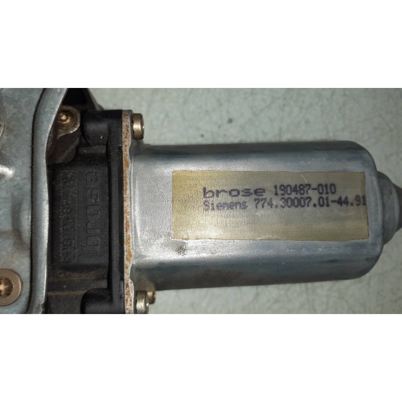 Recambio de elevalunas delantero derecho para bmw serie 3 compacto (e36) 318ti se referencia OEM IAM 190487010 774300007 ELECTRI