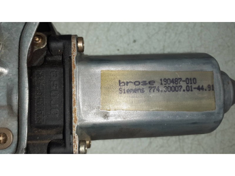 Recambio de elevalunas delantero derecho para bmw serie 3 compacto (e36) 318ti se referencia OEM IAM 190487010 774300007 ELECTRI