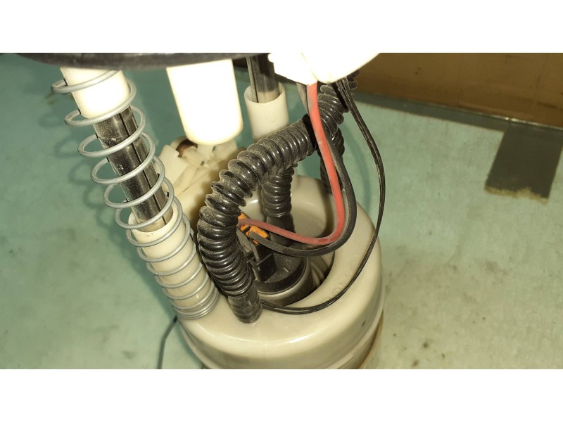 Recambio de bomba combustible para nissan qashqai (j10) acenta referencia OEM IAM 17040JD03A AR0204610 AFORADOR BOMBA