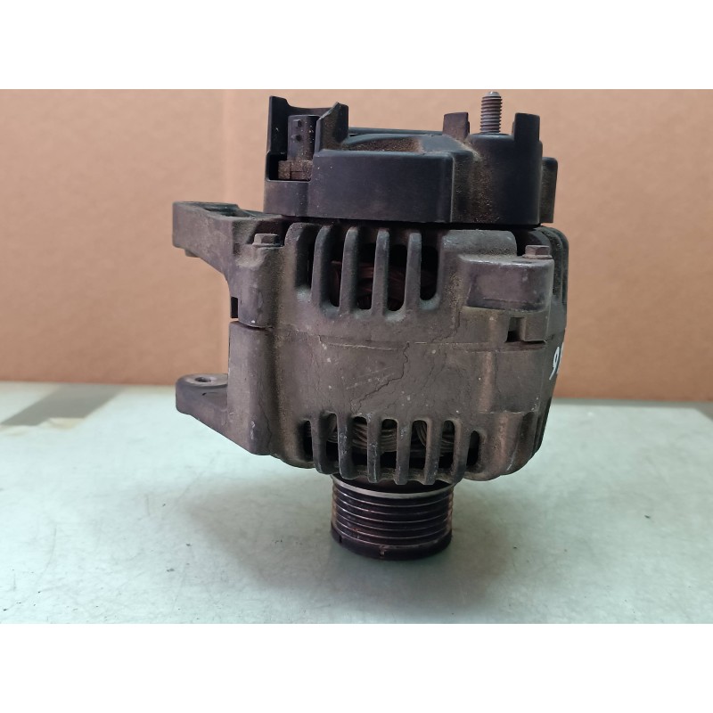 Recambio de alternador para renault megane ii classic berlina dynamique referencia OEM IAM 8200667614 VALEO 