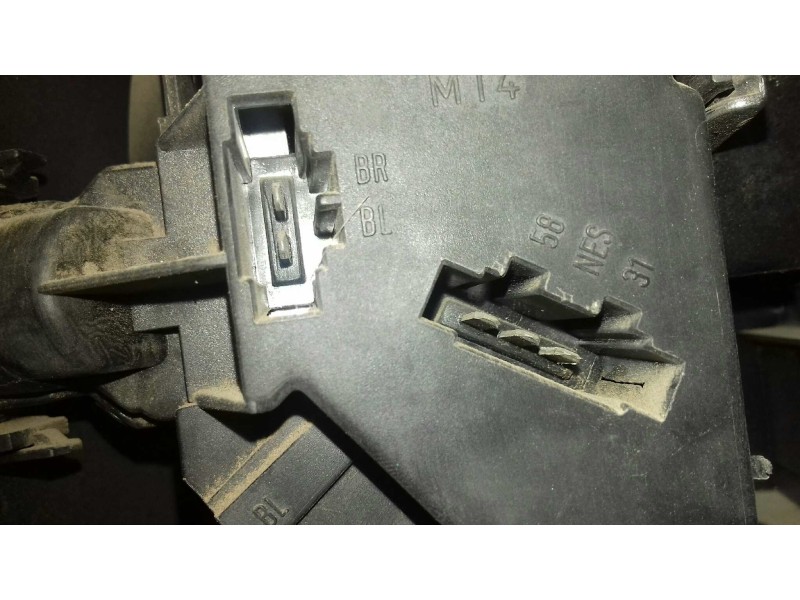 Recambio de piloto trasero derecho para volkswagen polo berlina (6n1) básico referencia OEM IAM 6N0945096  HELLA